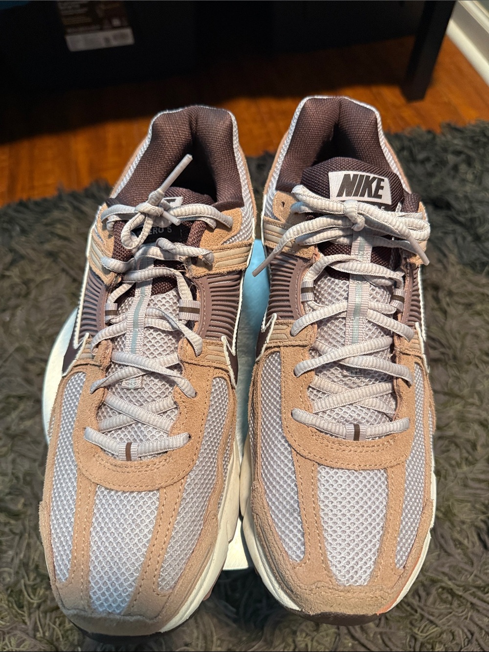 PRE-OWNED VOMERO 5 Nike Men's Sneakers in Taupe, Light Gray, and Brown